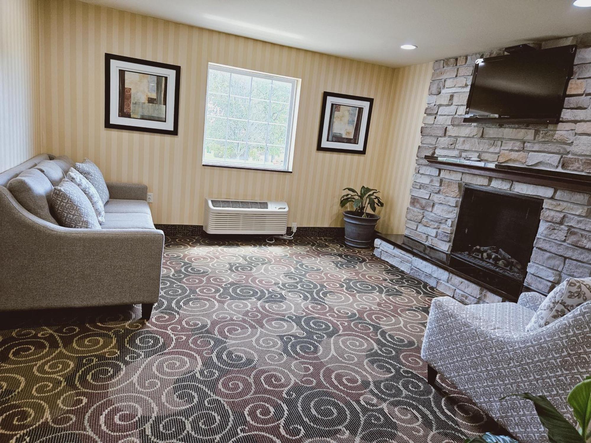 Cobblestone Inn & Suites - Bloomfield Exteriör bild