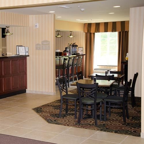 Cobblestone Inn & Suites - Bloomfield Exteriör bild